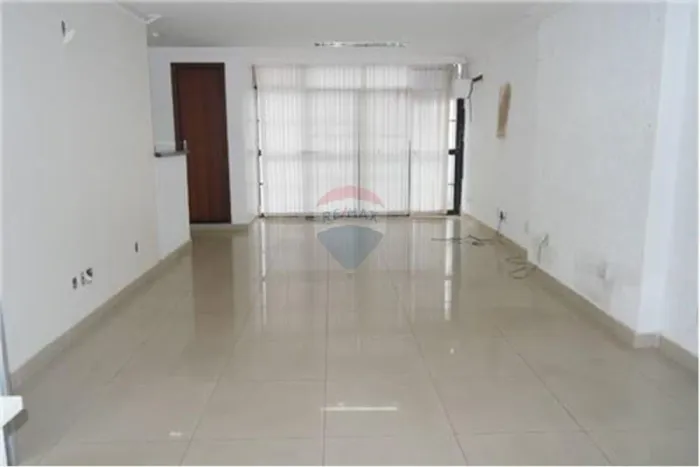 Excelente Ponto Comercial na SCRN 712/ 713 Bloco H - 242m² Disponível