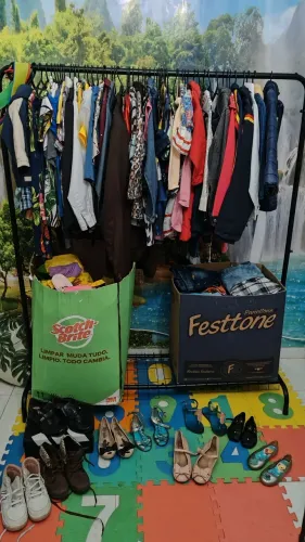 Vendo brechó roupa infantil e adulto 