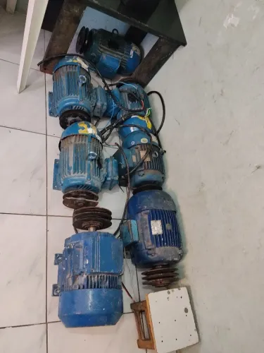 8 motores trifásicos 7.5cv