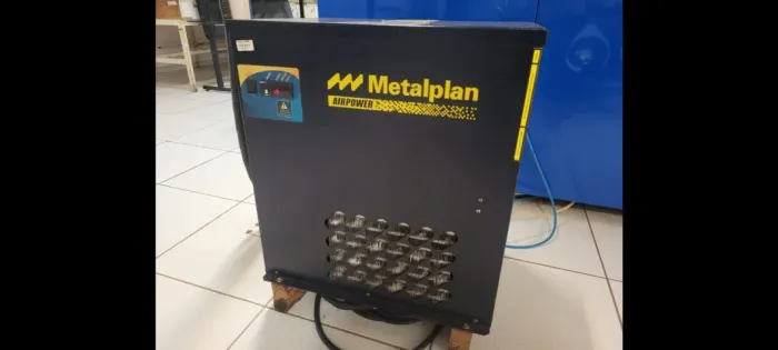 Secador de ar Metalplan Titan A-40 PLUS (USADO)