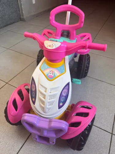 Carrinho Passeio Quadriciclo Infantil 2 em 1 com Pedal e Empurrador