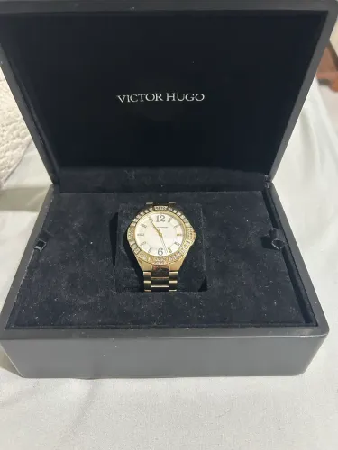Relógio Victor Hugo