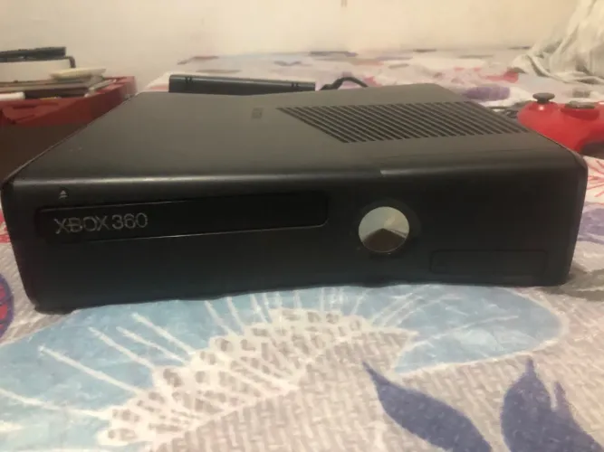 Vendo Xbox 360 com defeito