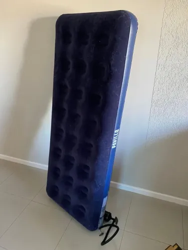 Colchão de ar / com bomba para encher 