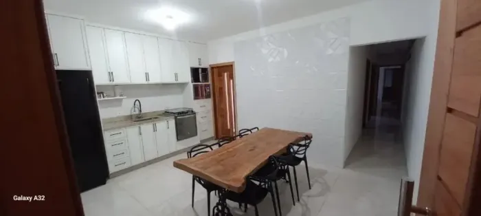 Linda Casa no Parque Industrial