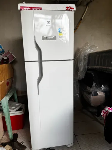 Vendo geladeira eletrolux
