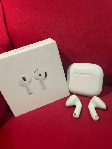 AirPods 4