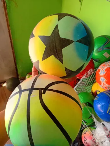 Bola infantil colorida
