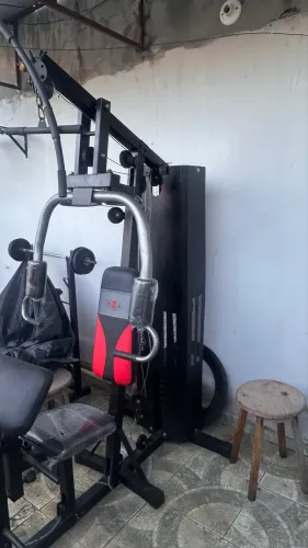 Máquina estação de musculação 