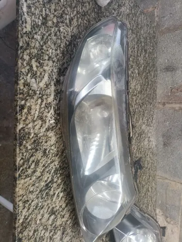 Par faróis originais Honda com detalhes 