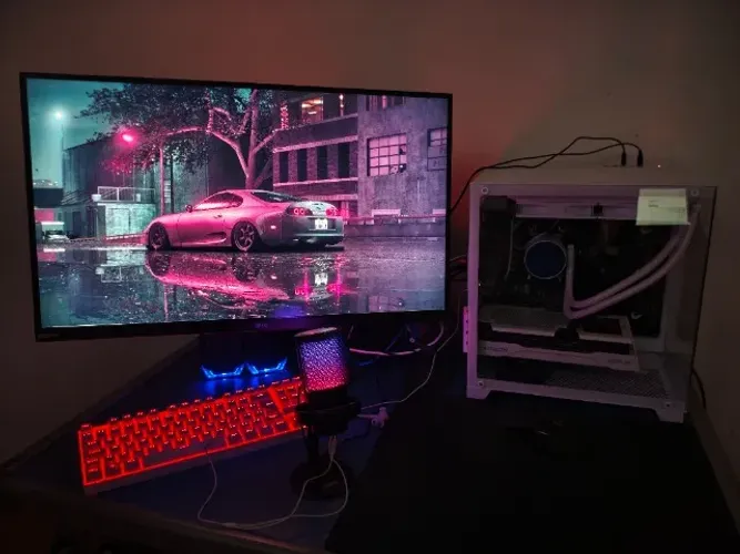 PC Gamer Completo (9060 XT 8GB, Monitor 27" LG240Hz, Ryzen 5 5600 GT, Surporte Articulado)