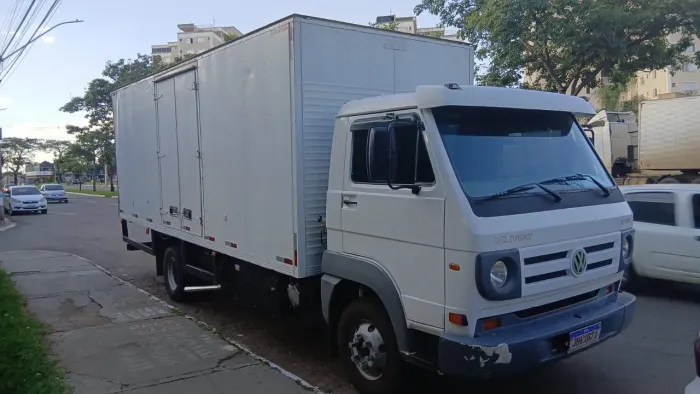 Caminhão de Frete e Mudança 