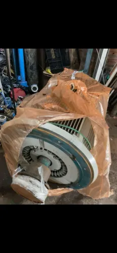 Motor Elétrico Trifásico WEG 350 CV FLANGEADO/SEM PÉS