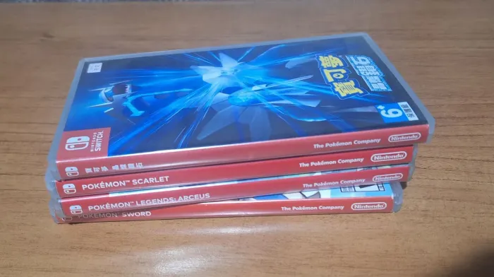Combo de jogos Nintendo Switch - Pokemon Scarlet, Leg. Arceus, B. Diamond e Sword