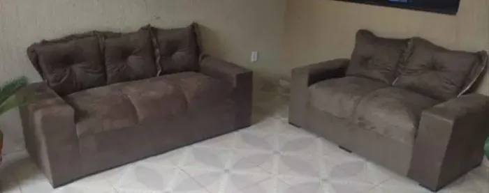 sofá 2 e 3 lugares marrom