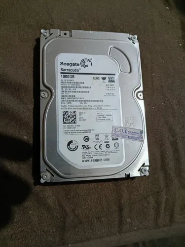 HD Seagate Barracuda Descktop testado e saudável ligado 1553 vezes só