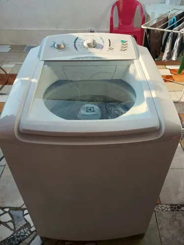 Vendo máquina de lavar roupa Eletrolux 12kg