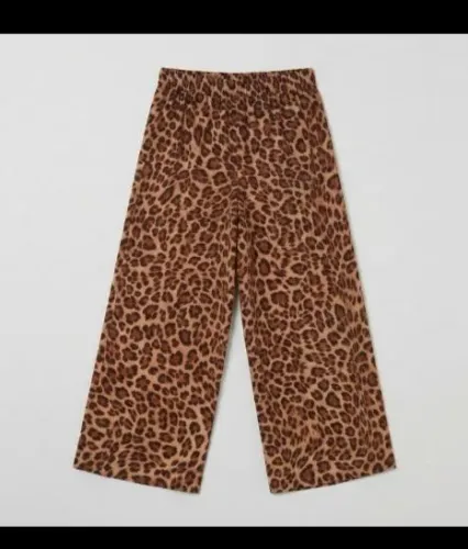 Vende-se calça de malha por $15reais pagamento á vista no dinheiro ou pix no tamanho GG