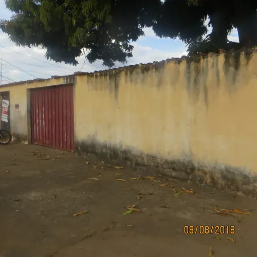 Imóvel para venda possui 390 metros quadrados em Parque Amazônia - Goiânia - GO
