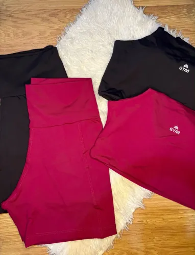 Roupas de acamdeia