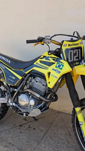 TORNADO 250 DE TRILHA