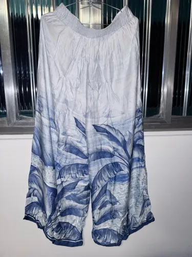 Calça Pantalona FARM - Tamanho M - Nunca usado.
