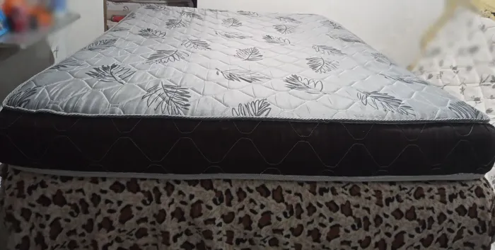 Colchão de casal em boas condições