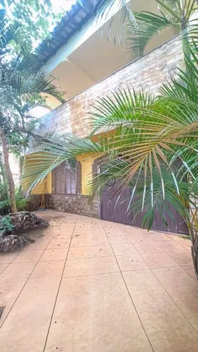 Casa com 7 Kitnets à venda, 460 m² por R$ 850.000 - Miguel Couto - Cabo Frio/RJ