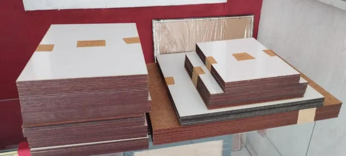 Lote de placas lisas de MDF tamanhos variados