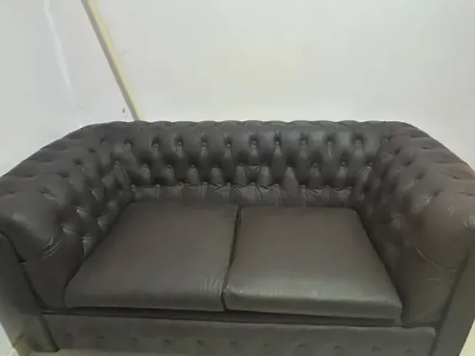 Sofás Chesterfield Clássicos - 2 e 3 Lugares