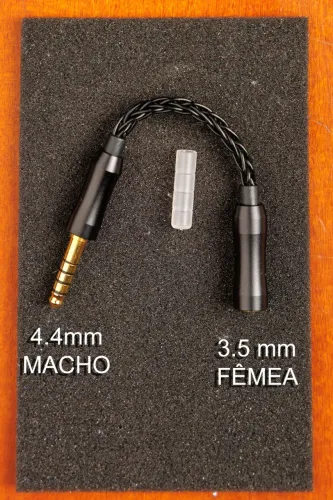 Cabo Áudio Balanceado 4.4mm macho para 3.5mm fêmea - Novo
