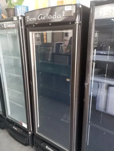 NZ. Cervejeira 570L porta de vidro com desembaçador Gelopar