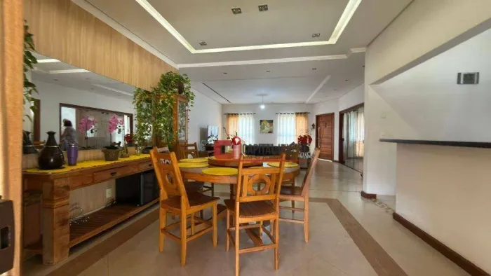Chácara com 4 dormitórios à venda, 1107 m² por R$ 1.300.000,00 - Parque Ana Helena - Jagua