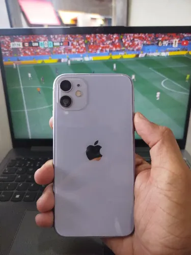 iPhone 11 em perfeito estado