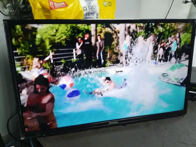TV PANASONIC SMART 32 PULGADAS MODELO TC-32FS600B