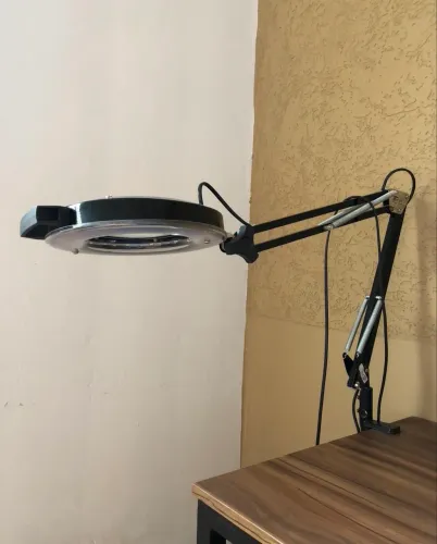 Lupa LED apoio de mesa Autovolt - Estek 