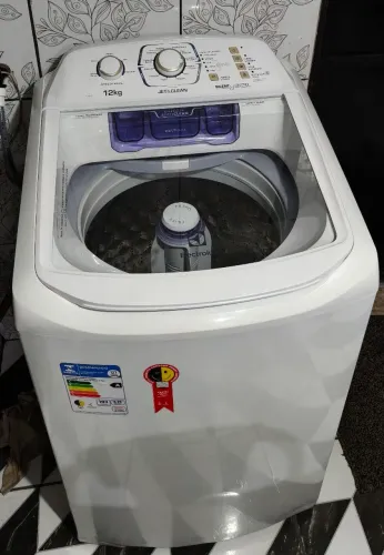 Máquina de lavar Electrolux 12 kg