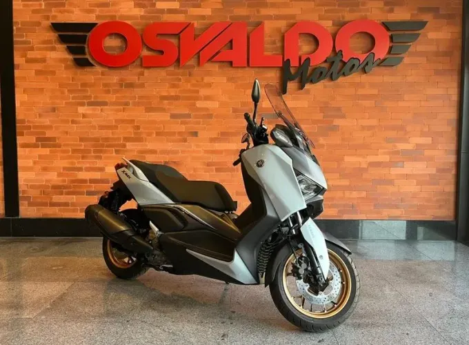 YAMAHA XMAX 300 CONNECTED 2026