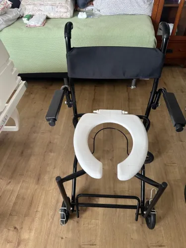 Cadeira para banho com rodinhas 