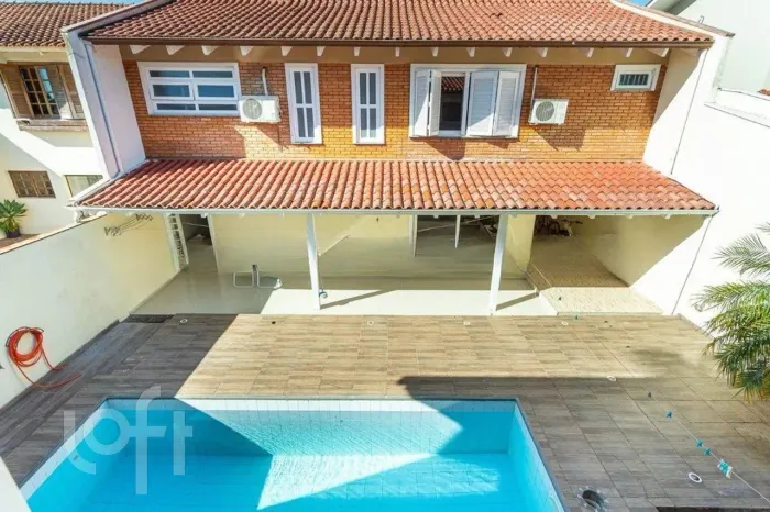 Casa à venda em Ipanema com 300 m², 4 quartos, 2 suítes, 2 vagas