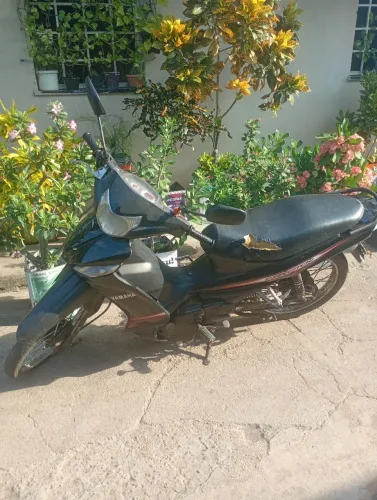 Vende-se com urgência:Moto Crypton 2014