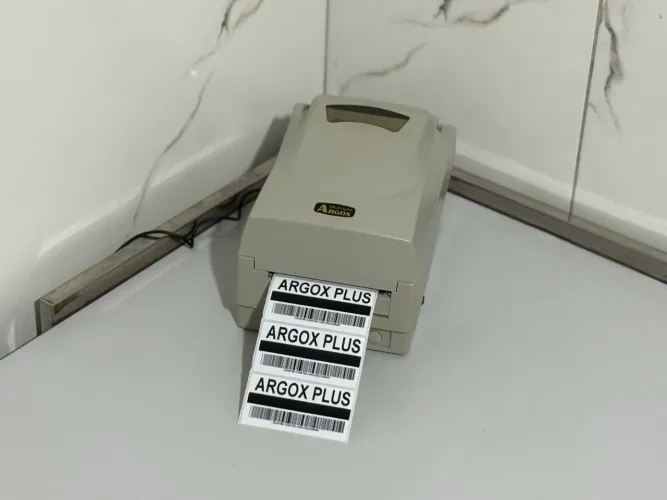 Impressor Térmica de Etiquetas Argox OS-214 Plus Seminova 