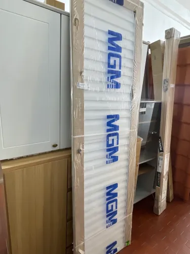 Porta de Alumínio Laminado Soft Plus MGM Abt.Direita 