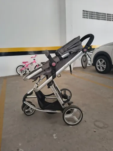 Carrinho moíses + Bebê Conforto + Base para o Carro: Safety Mobi