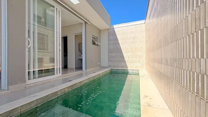 Casa Térrea Semimobiliada com 3 Suítes e Piscina | Residencial Real Park