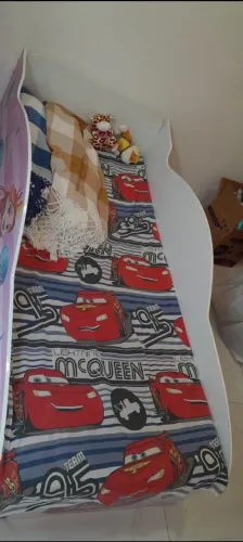 Vende-se cama de criança 