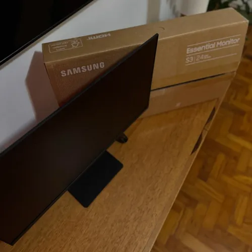 [ainda na garantia] Monitor Samsung 24" Essential S3