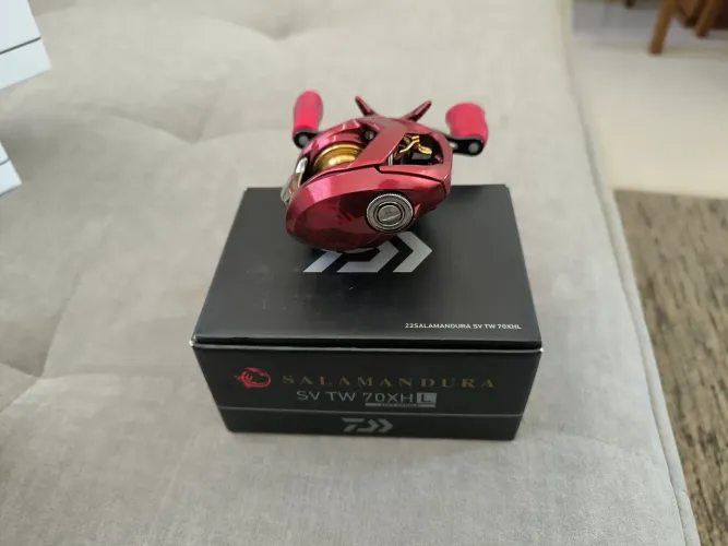 Carretilha Daiwa Salamandura SV TW 70 XHL
