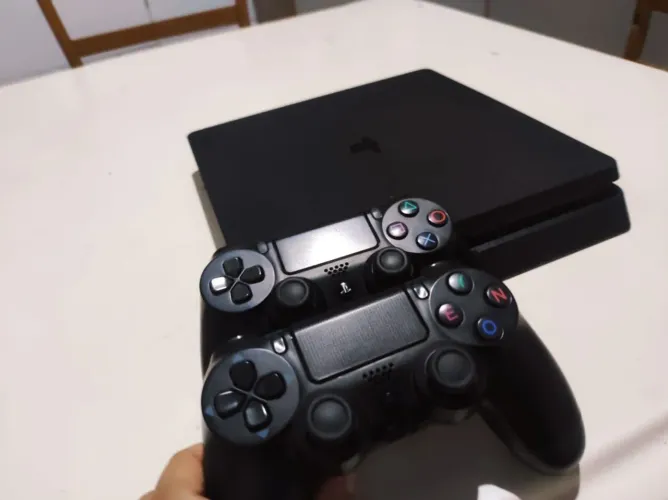 Ps4 1tb 2 controles