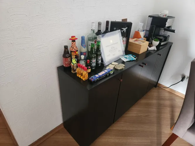 Balcão buffet de 4 portas